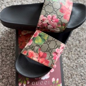 GG Blooms Supreme Floral Slide Sandal
